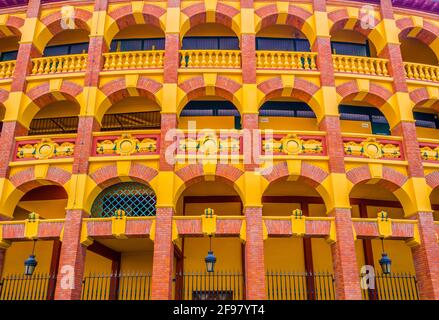 Blick auf das gebäude der plaza de Toros in Zaragoza, Spanien Stockfoto