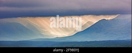 Mt. McKinley (Denali Mountain), höchster Punkt Nordamerikas (20,320') von der Westseite des Denali National Park & Preserve, Alaska, USA Stockfoto