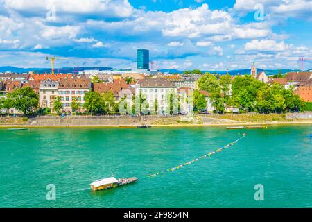 Die traditionelle Fähre überquert den rhein in Basel, Schweiz Stockfoto