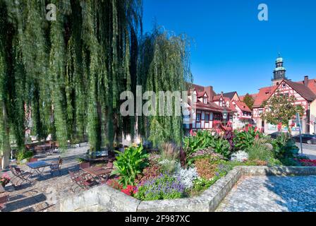 An der Schleifmühle, Kirchturm, Johanniskirche, Altstadt, Architektur, Fachwerk, Herbst, Lauf an der Pegnitz, Mittelfranken, Franken, Bayern, Deutschland Stockfoto