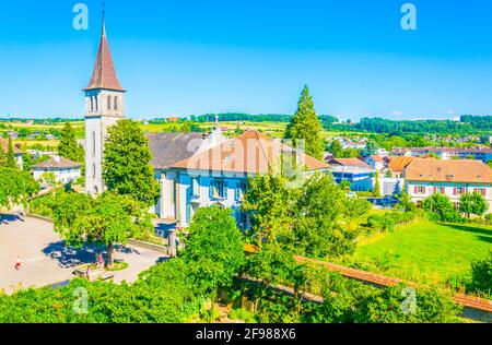 Ansicht einer katholischen Kirche in Murten, Schweiz Stockfoto