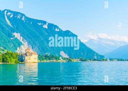 Schloss Chillon liegt am Ufer des Genfer Sees in Schweiz Stockfoto