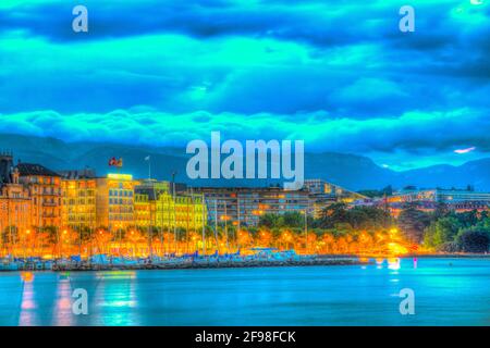 Blick auf die Promenade bei Sonnenuntergang entlang historischer Gebäude in Genf, Schweiz Stockfoto