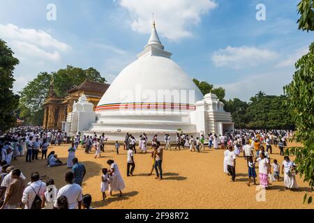 Sri Lanka, Kelaniya, Kelaniya Tempel, Besucher, Gläubiger, Stockfoto