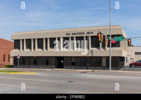 BRISTOL, TN-VA, USA-7 APRIL 2021: Die Heilsarmee Anlage, am MLK Boulevard. Stockfoto