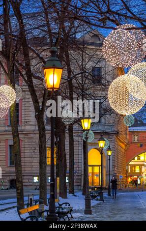 Weihnachtsbeleuchtung am Promenadeplatz in München, Oberbayern, Bayern, Deutschland, Europa Stockfoto