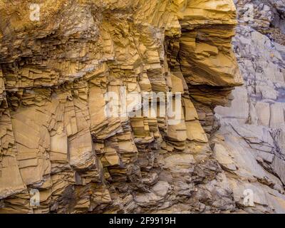 Bedruthan Steps - wunderschönen felsigen Küste in Cornwall. Stockfoto