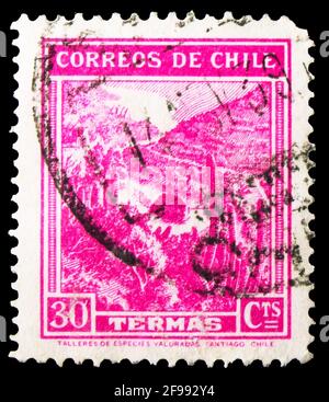 MOSKAU, RUSSLAND - 4. NOVEMBER 2019: In Chile gedruckte Briefmarke zeigt Mineralbäder, Country Views Serie, 30 c - chilenisches Centavo, um 1938 Stockfoto