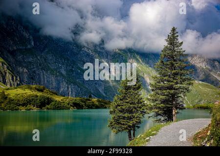 Erstaunliche Schweiz - Bergsee Truebsee - Reisefotografie Stockfoto