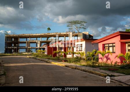 Staatliches Apartmenthotel im Nationalpark Topes de Collantes, Provinz Sancti Spiritus, Kuba Stockfoto