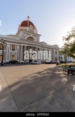 Rathaus im Jose Marti Park in Cienfuegos, Provinz Cienfuegos, Kuba Stockfoto