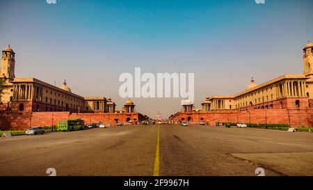 NEU-DELHI, INDIEN-OKTOBER 2018: Rajpath 'King's Way' ist ein zeremonieller Boulevard in Delhi, der von Rashtrapati Bhavan auf dem Raisina Hill durch Vija verläuft Stockfoto