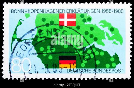 MOSKAU, RUSSLAND - 4. NOVEMBER 2019: In Deutschland gedruckte Briefmarke zeigt dänisch-deutschen Vertrag, 30. Jahrestag der Bonn-Kopenhagen-Deklarationen ser Stockfoto