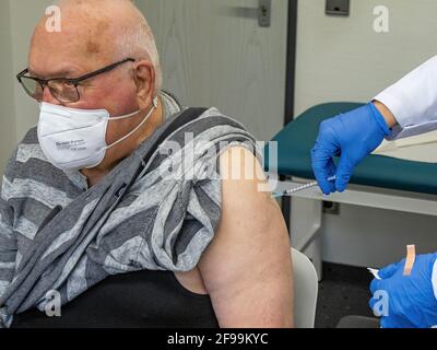 Covid 19-Impfung im Impfzentrum Roth, Bayern Stockfoto