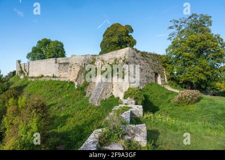 Deutschland, Baden-Württemberg, Bad Urach, Ruine der Burg Hohenurach, im 11. Jahrhundert von den Grafen von Urach im 16. Jahrhundert zu einer Festung ausgebaut. Stockfoto