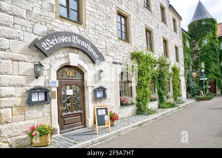 Weisses Bräuhaus, Weizenbierbrauerei, Restaurant, Gastronomie, Hausfassade, Geschichte, Architektur, Kelheim, Bayern, Deutschland, Europa Stockfoto