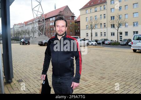 Steffen Henssler bei der Ankunft zur TV-Aufzeichnung der Talkshow 'Riverboat' im Studio 3 der Media City Leipzig. Leipzig, 16.04.2021 Stockfoto