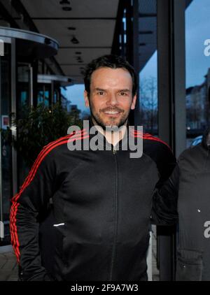 Steffen Henssler bei der Ankunft zur TV-Aufzeichnung der Talkshow 'Riverboat' im Studio 3 der Media City Leipzig. Leipzig, 16.04.2021 Stockfoto