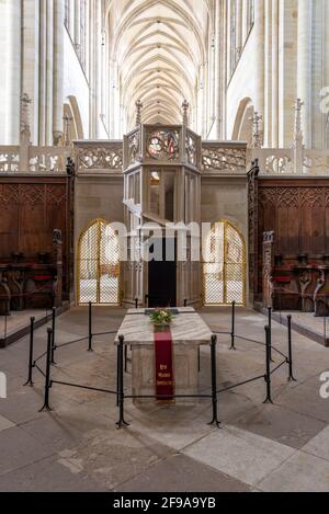 Deutschland, Sachsen-Anhalt, Magdeburg, Sarkophag von Kaiser Otto I. im Magdeburger Dom. Stockfoto