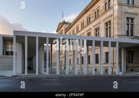 Berlin, Mitte, Museumsinsel, James-Simon-Galerie, Neues Museum Stockfoto