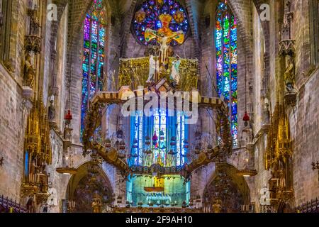 PALMA DE MALLORCA, SPANIEN, 18. MAI 2017: Innenraum der Kathedrale in Palma de Mallorca, Spanien Stockfoto