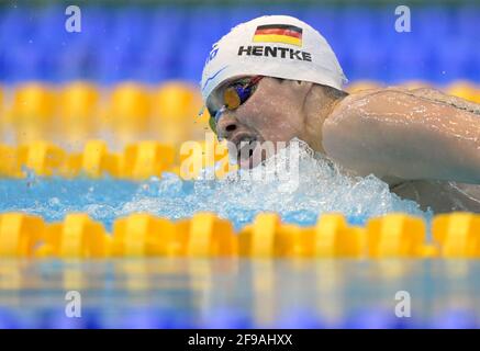 Berlin, Deutschland. April 2021. Schwimmen, olympische Qualifikation, Schwimmbadschwimmen, Vorhitze, 200 Meter Schmetterling, Frauen. Franziska Hentke, SG Magdeburg. Quelle: Soeren Stache/dpa-Zentralbild/dpa/Alamy Live News Stockfoto