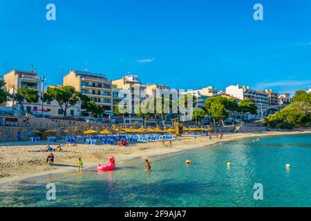PORTO CRISTO, SPANIEN, 20. MAI 2017: Strand von Porto Cristo, Mallorca, Spanien Stockfoto