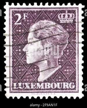 MOSKAU, RUSSLAND - 22. SEPTEMBER 2019: Briefmarke gedruckt in Ausstellungen Großherzogin Charlotte, Serie, um 1948 Stockfoto