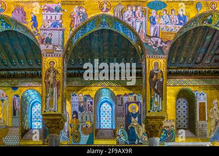 PALERMO, ITALIEN, 23. APRIL 2017: Innenraum der Cappella palatina im Palazzo dei Normanni in Palermo, Sizilien, Italien Stockfoto