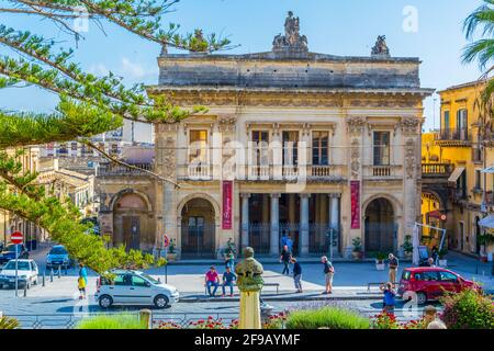 NOTO, ITALIEN, 25. APRIL 2017: Teatro comunale Vittorio Emanuele in Noto, Sizilien, Italien Stockfoto