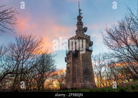 Wien, Wien: Aussichtsturm Habsburgwarte auf dem Hermannskogel, im Wienerwald (Wienerwald) im Jahr 19. Döbling, Wien, Österreich Stockfoto