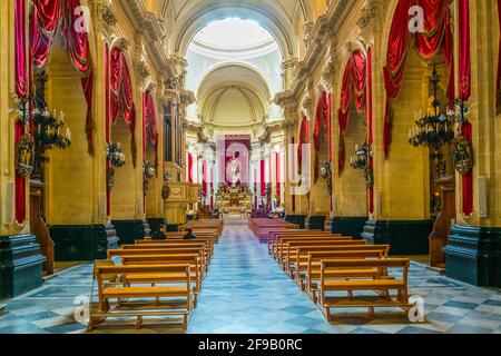 RAGUSA, ITALIEN, 26. APRIL 2017: Innenraum der Kathedrale des heiligen Giorgio in Ragusa, Sizilien, Italien Stockfoto