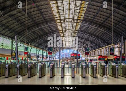 BILBAO, SPANIEN, OKTOBER 29,2014: Innenansicht des Bahnhofs Abando Indalecio Prieto in Bilbao, Spanien Stockfoto