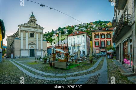 LOCARNO, SCHWEIZ, 25. JULI 2017: Collegiata Sant'Antonio Abate in Locarno, Schweiz Stockfoto