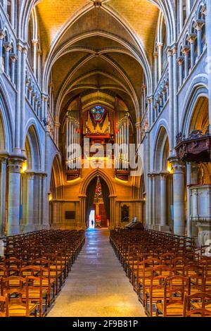 LAUSANNE, SCHWEIZ, 19. JULI 2017: Innenansicht der Kathedrale unserer Dame in Lausanne in der Schweiz Stockfoto