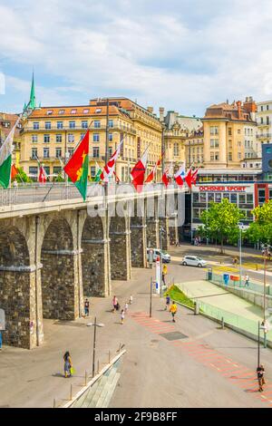 LAUSANNE, SCHWEIZ, 19. JULI 2017: Blick auf den Grand Pont in Lausanne, Schweiz Stockfoto