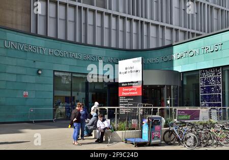 Bristol Royal Infirmary, Universitätskrankenhäuser Bristol und Weston NHS Foundation Trust, Krankenhauseingang Stockfoto