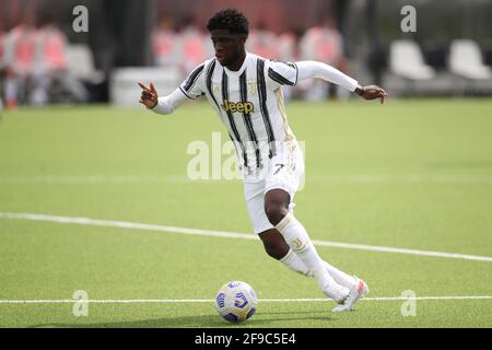 Vinovo, Italien, 17. April 2021. Samuel Iling-Junior von Juventus während des Primavera 1-Spiels im Juventus Center, Vinovo. Bildnachweis sollte lauten: Jonathan Moscrop / Sportimage Stockfoto