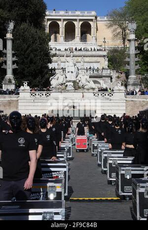 Rom, Italien. April 2021. Rom, Nationale Show des Unterhaltungssektors und Veranstaltungen mit 100 Stämmen auf der Piazza del Popolo im Bild: Kredit: Unabhängige Fotoagentur/Alamy Live News Stockfoto