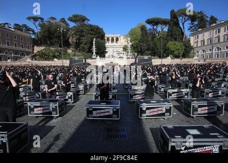 Rom, Italien. April 2021. Rom, Nationale Show des Unterhaltungssektors und Veranstaltungen mit 100 Stämmen auf der Piazza del Popolo im Bild: Kredit: Unabhängige Fotoagentur/Alamy Live News Stockfoto