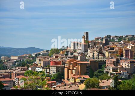 Landschaft mit Panoramablick auf Grasse die mittelalterliche Parfümerstadt der Welt an der französischen Riviera, Provence-Alpes-Côte d'Azur, Frankreich. Stockfoto