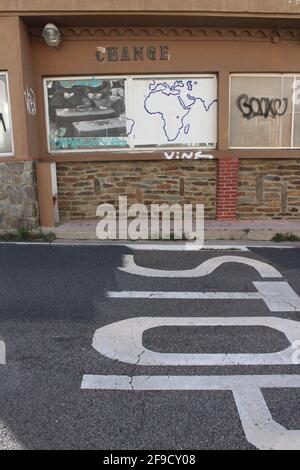 Verlassene Checkpoint an der französischen und spanischen Grenze in der Pyrenees-Orientales Stockfoto