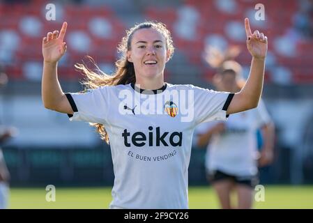 Valencia, Spanien. April 2021. Candela Andujar Jimenez von Valencia CF reagiert während der Spanischen Frauenliga, der Liga Primera Division Femenina, des Fußballspiels zwischen Valencia CF und Madrid CFF im Antonio Puchades Stadion. (Endergebnis; Valencia CF 2:0 Madrid CFF) (Foto: Xisco Navarro/SOPA Images/Sipa USA) Quelle: SIPA USA/Alamy Live News Stockfoto