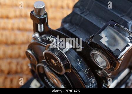 Houghton And Butcher, Faltenbälge-Kamera. Nr. 6 Uhrentasche Karabiner Stockfoto