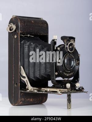 Houghton And Butcher, Faltenbälge-Kamera. Nr. 6 Uhrentasche Karabiner Stockfoto