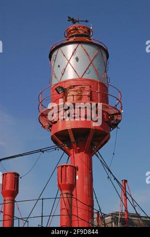 Das ehemalige Feuerschiff, das im Solent im Ärmelkanal vor Calshot Spit in Hampshire saß. Es ist jetzt auf trockenem Land im Ocean Village in Sout Stockfoto