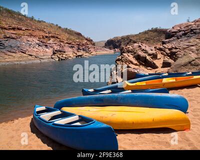 Kajaks in Dimond Gorge am Fitzroy River, Mornington, Kimberley, Westaustralien Stockfoto