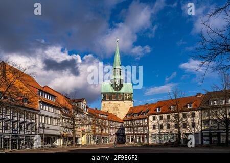 Fachwerkhäuser am Kornmarkt und Marktkirche St. Aegidien in Osterode am Harz, Niedersachsen, Deutschland Stockfoto