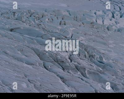 Luftaufnahme des mächtigen Gletschers Skaftafellsjökull, Teil der Vatnajökull-Eiskappe, im Skaftafell-Nationalpark im Süden Islands in der Nähe der Route 1. Stockfoto