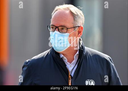 Imola, Italien. April 2021. Tim Mayer (USA) FIA Steward. Großer Preis der Emilia Romagna, Sonntag, 18. April 2021. Imola, Italien. Quelle: James Moy/Alamy Live News Stockfoto